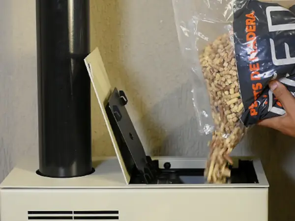 Estufa a pellets Mini Winzig de tiro natural