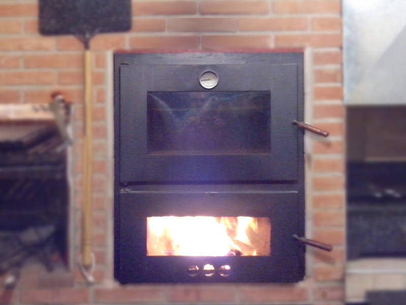 Horno a leña de calor envolvente - PEHUENIA MAITEN