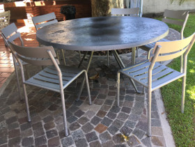 Silla  TRITON con mesa NIZA travertino de 150 cm
